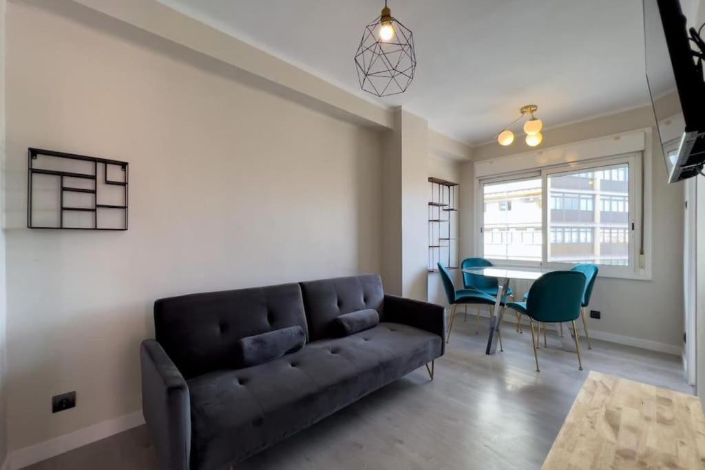 Bebarceloner Sant Andreu Apartments - 3 Bedrooms Экстерьер фото